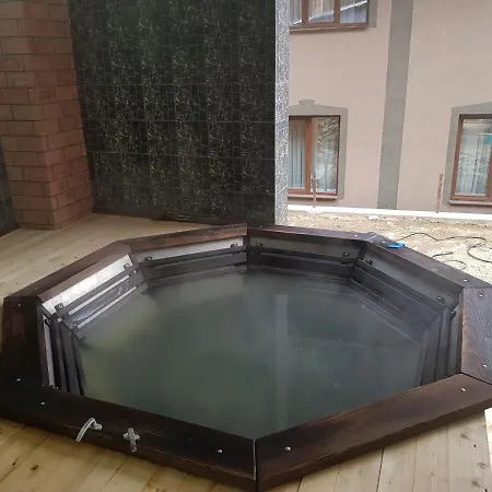 Hotel Шепіт Лісу