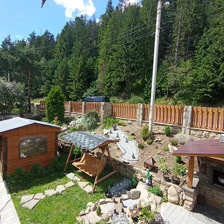 Holiday home шепіт лісу *
